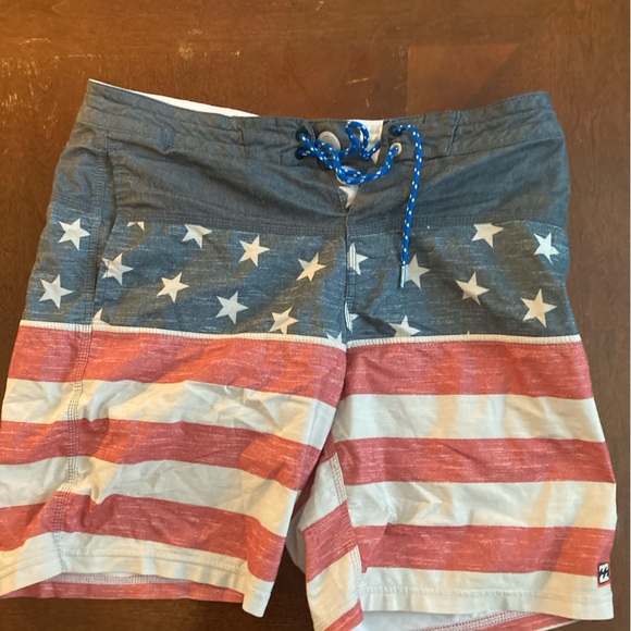Billabong LoTides. Size 31. American Flag. - Picture 1 of 3